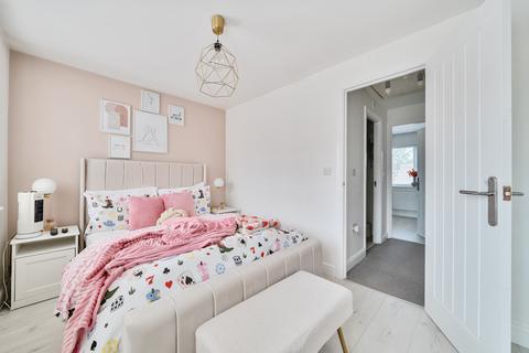 18 Bates Way, Moredon, Swindon, SN2 2EU