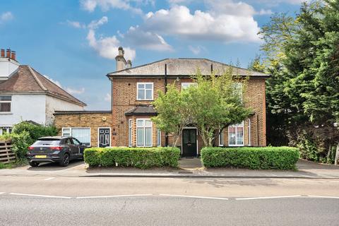undefined, Cheam Common Road, Worcester Park KT4