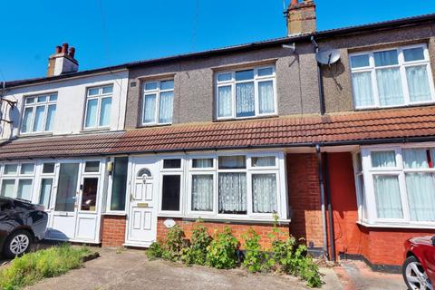 3 bedroom terraced house for sale, Drummond Avenue, Romford, RM7