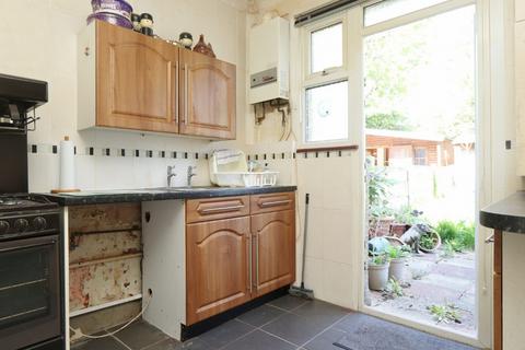 3 bedroom terraced house for sale, Drummond Avenue, Romford, RM7