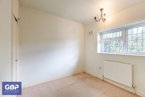 32 Whitchurch Road, Romford, RM3 9EH