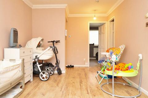 1 bedroom apartment for sale, Harkness Close, Harold Hill, RM3