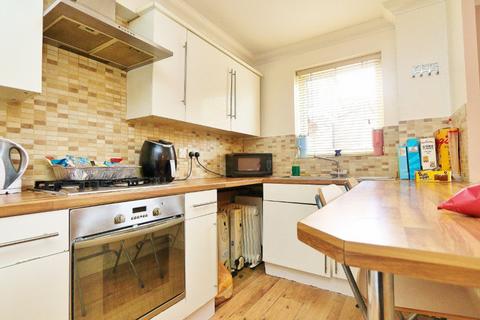 1 bedroom apartment for sale, Harkness Close, Harold Hill, RM3