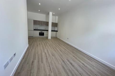 1 bedroom ground floor maisonette to rent, Fairview House, Ashwood Way RG23