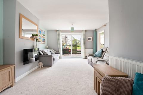 3 Meadow View, Winterbourne Stoke, Salisbury, SP3 4SS