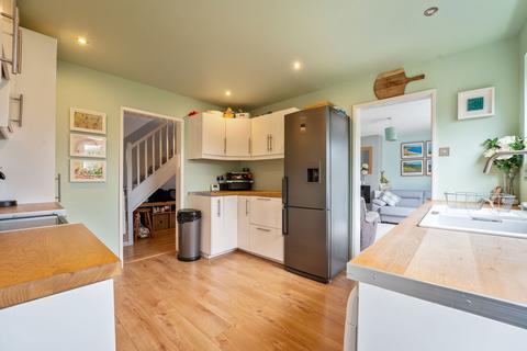 3 Meadow View, Winterbourne Stoke, Salisbury, SP3 4SS