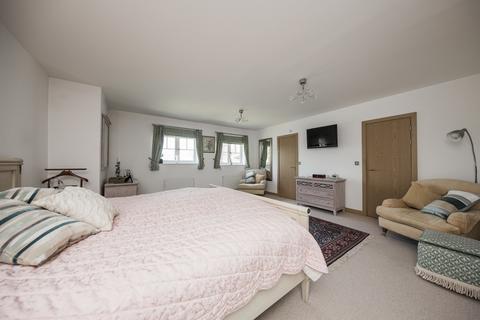3 bedroom apartment for sale, Little Trodgers Lane, Mayfield