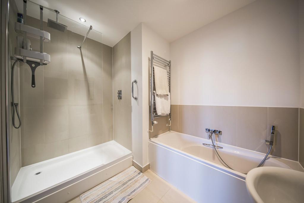 Bed 2 Ensuite
