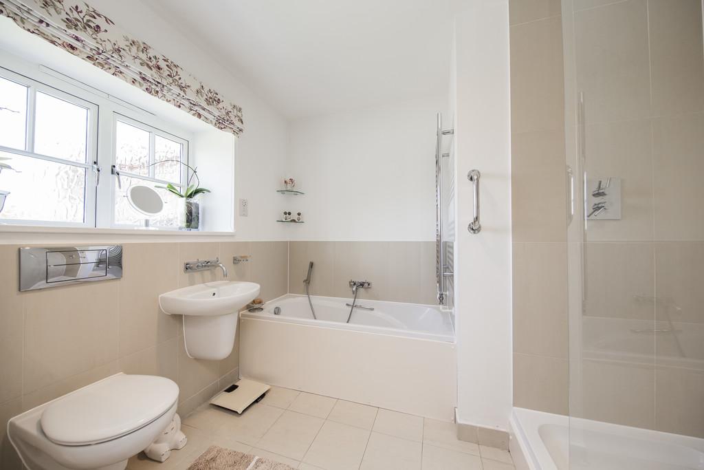 Bedroom 1 En Suite (2)