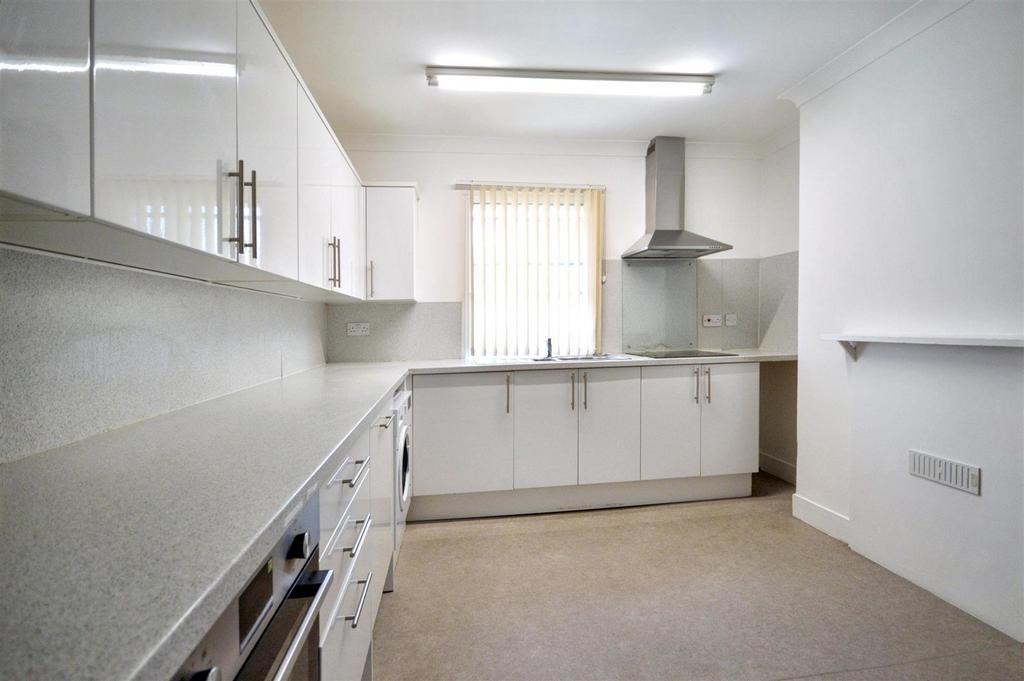 Kitchen (2).jpeg