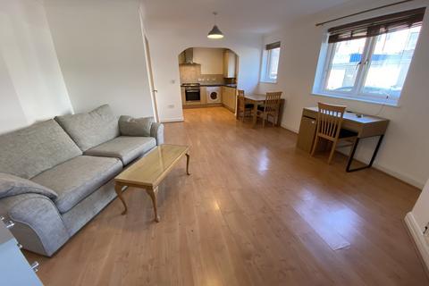 2 bedroom ground floor flat to rent, Augusta Court, Market Street