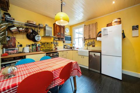 3 bedroom flat for sale, Musard Road, London W6