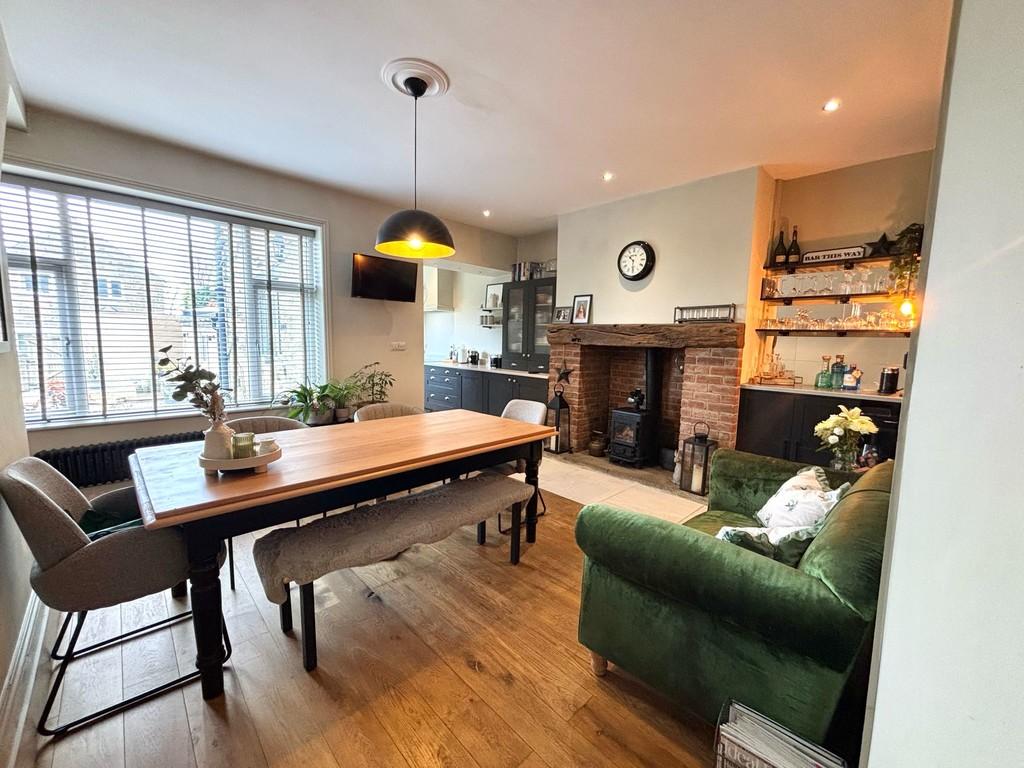 Dining area 2