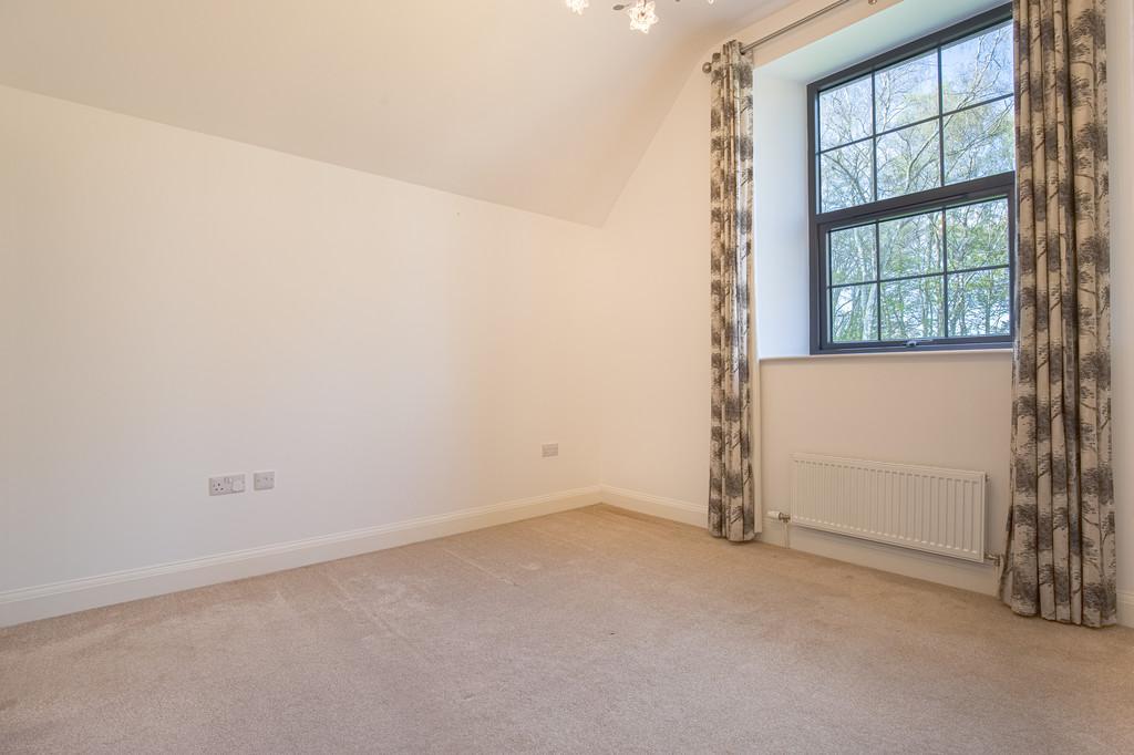 Master Bedroom2