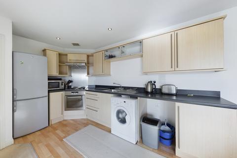 2 bedroom apartment to rent, Armstrong House, City Centre PL4