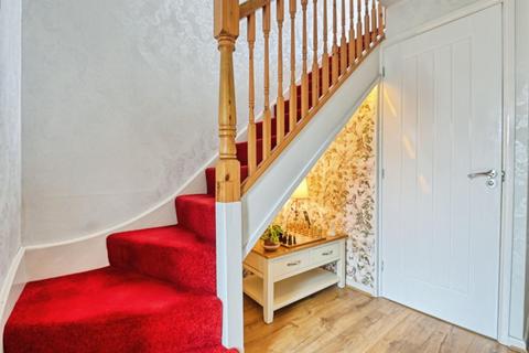 70 Newstead, Tamworth, B79 7UU