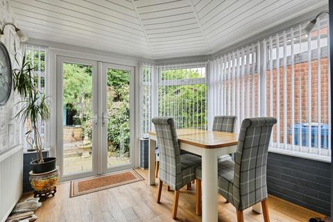 70 Newstead, Tamworth, B79 7UU