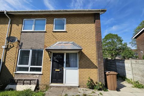 2 bedroom end of terrace house to rent, Sutherland Road, Heywood, OL10 3PZ