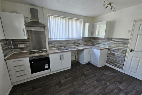 2 bedroom end of terrace house to rent, Sutherland Road, Heywood, OL10 3PZ