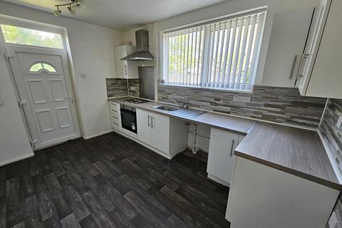 2 bedroom end of terrace house to rent, Sutherland Road, Heywood, OL10 3PZ