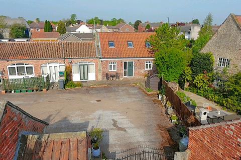2 bedroom barn conversion for sale, Sunderland Farm Close, Doncaster DN11