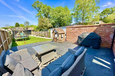 6 Buckhurst Road, Frimley Green, Camberley, GU16 6LH