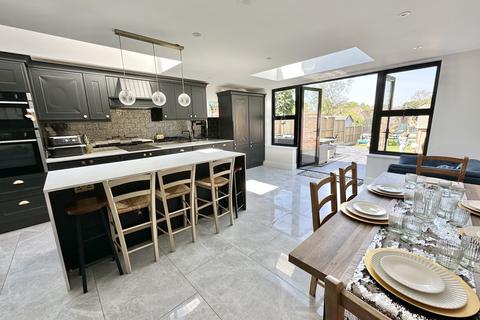 6 Buckhurst Road, Frimley Green, Camberley, GU16 6LH
