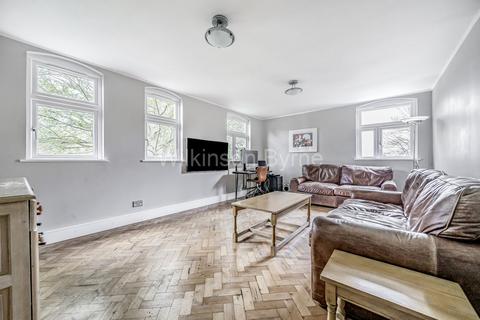3 bedroom apartment for sale, Queens Avenue, Winchmore Hill N21