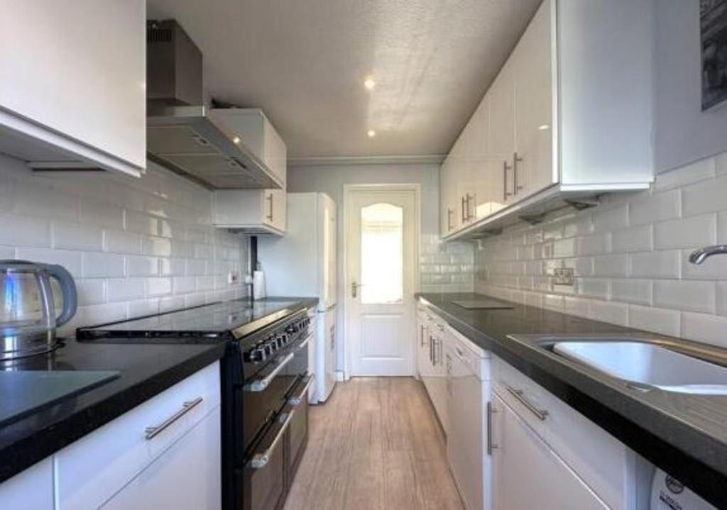 Kitchen 2