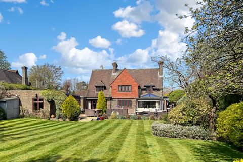 4 bedroom detached house for sale, Hillcroft Avenue, Purley, CR8