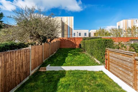 4 bedroom terraced house for sale, Denzil Road, Guildford, Surrey, GU2