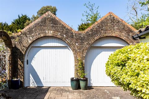 3 bedroom detached house for sale, Tongdean Lane, Brighton