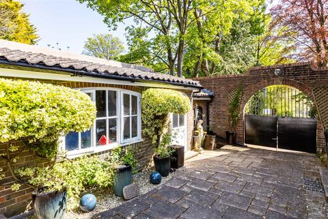 3 bedroom detached house for sale, Tongdean Lane, Brighton
