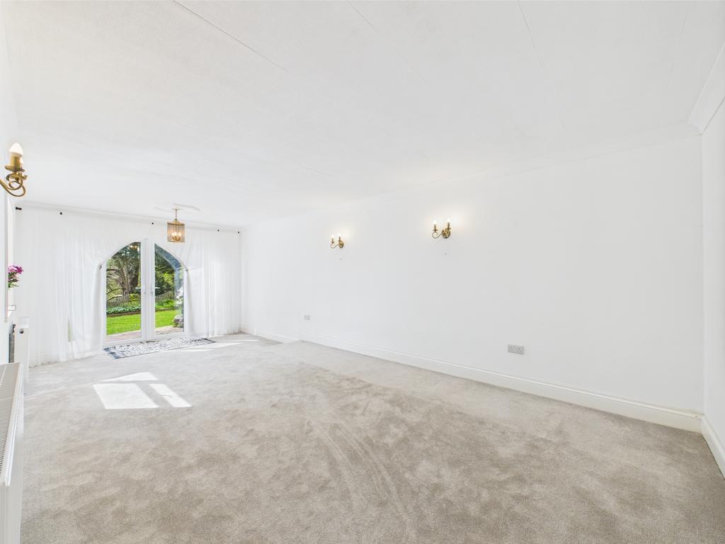 Living room/dining room