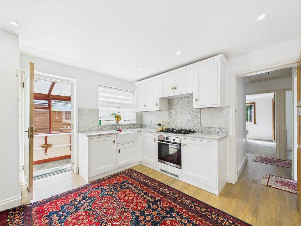 Breakfast/kitchen