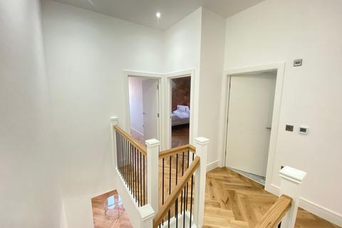 1 bedroom in a flat share to rent, Bellcote Apartments, 31 Arcadia Street, London, E14