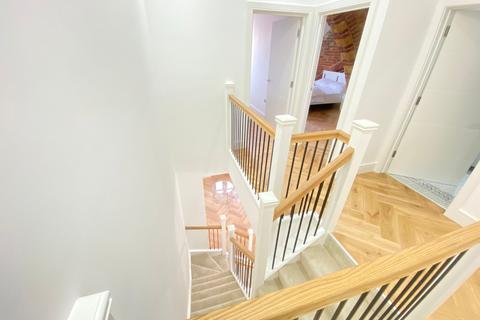 1 bedroom in a flat share to rent, Bellcote Apartments, 31 Arcadia Street, London, E14