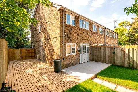 3 bedroom terraced house for sale, Boyn Valley Road, SL6 4EL.,