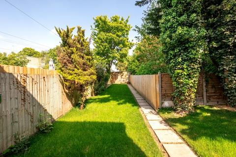 3 bedroom terraced house for sale, Boyn Valley Road, SL6 4EL.,