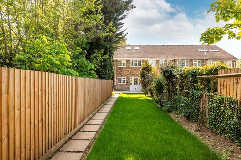 3 bedroom terraced house for sale, Boyn Valley Road, SL6 4EL.,