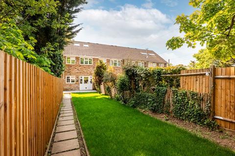 3 bedroom terraced house for sale, Boyn Valley Road, SL6 4EL.,