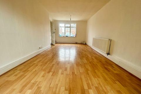 3 bedroom terraced house to rent, 3 Bedroom House To Let - HP19