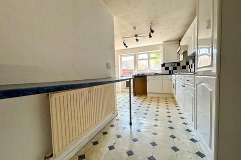 3 bedroom terraced house to rent, 3 Bedroom House To Let - HP19
