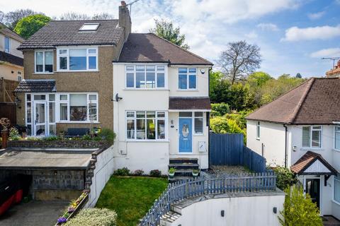 35 Newstead Rise, Caterham, CR3 6RS