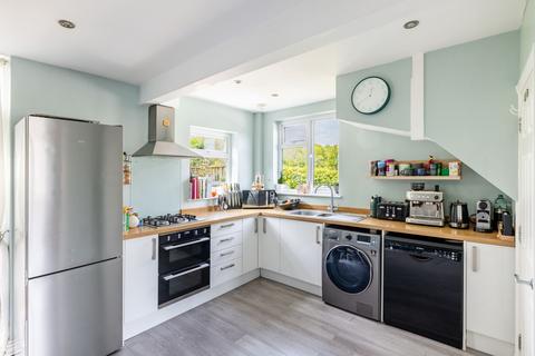 35 Newstead Rise, Caterham, CR3 6RS
