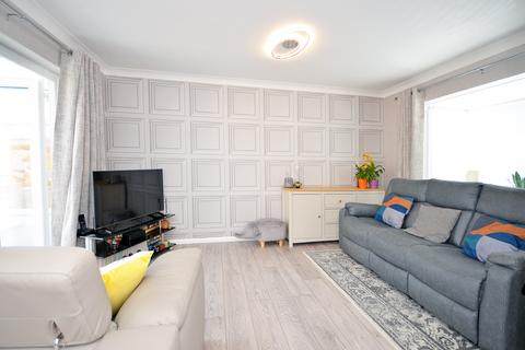 52 Titty Ho, Raunds, Wellingborough, NN9 6DF