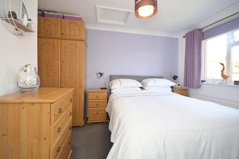 52 Titty Ho, Raunds, Wellingborough, NN9 6DF