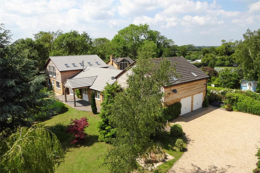 Lime Kiln Road, Gayton, Norfolk, PE32 6 bed detached house £800,000