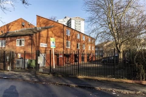 Studio to rent, Unett Court, St. Matthews Road, Smethwick, West Midlands, B66