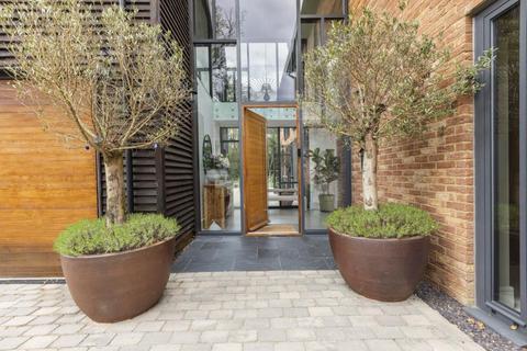 undefined, Longcross, Surrey